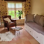 La Taupiniere Rustique Table D'hotes Gastronomique 3*